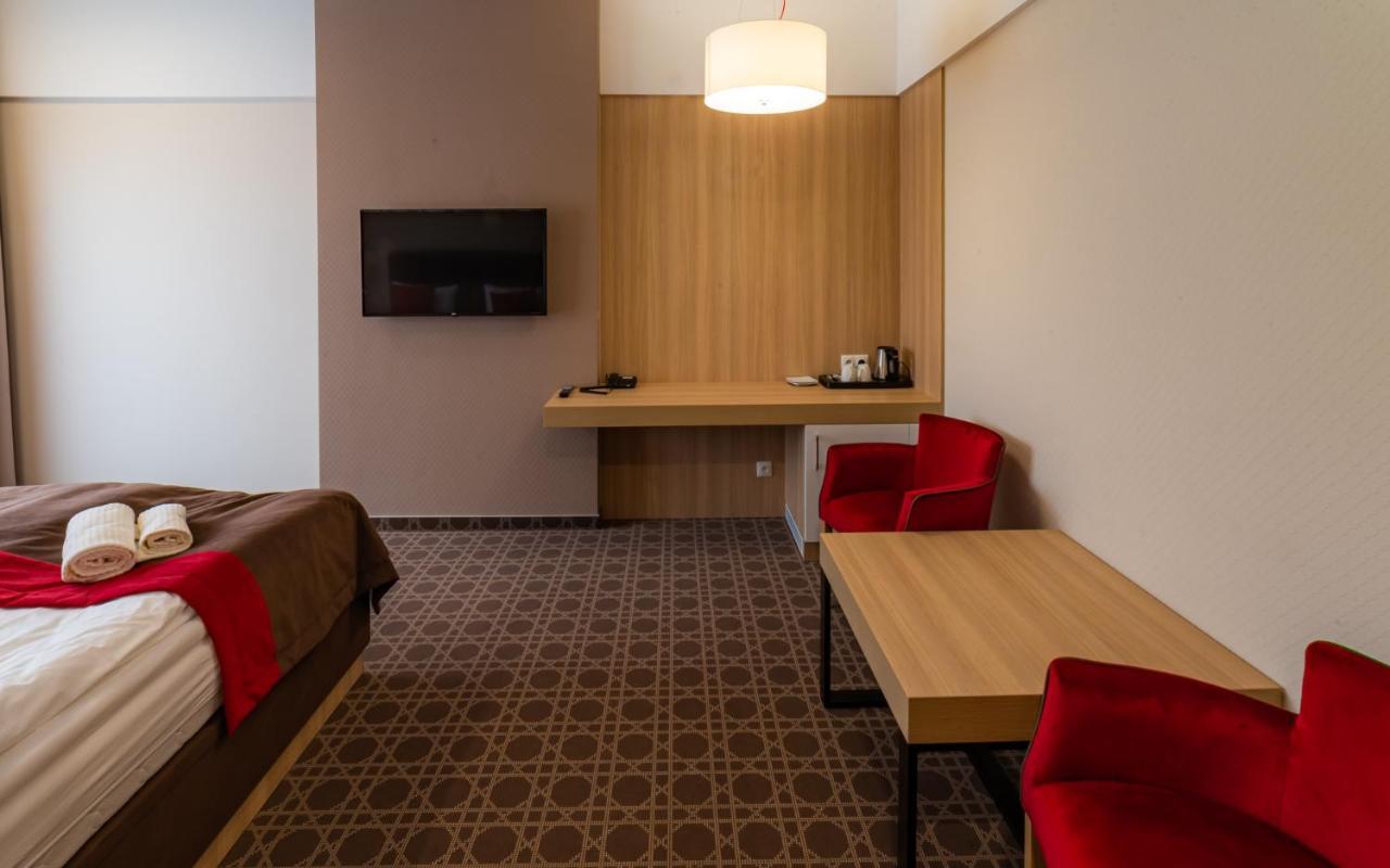 Hotel Nad Czernica Czarne  Экстерьер фото