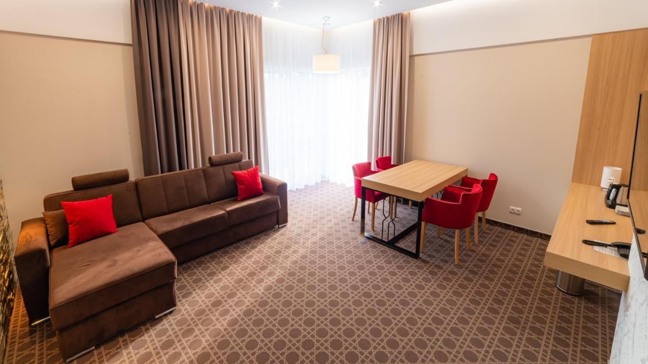 Hotel Nad Czernica Czarne  Экстерьер фото